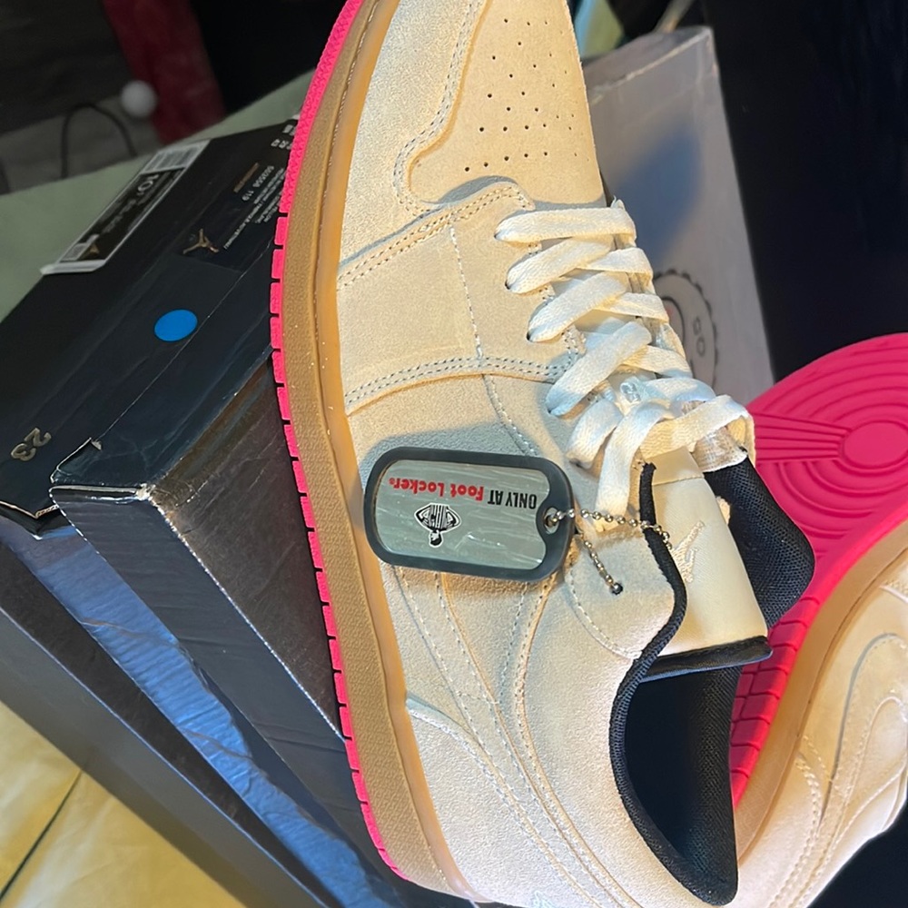 Air Jordan 1 low - Picture 1 of 7